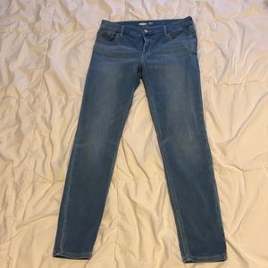 Old Navy Rockstar 24/7 Super Skinny Jeans